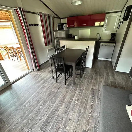 Camping Le Miroir Les Hopitaux-Neufs Zimmer foto